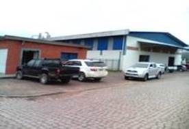 Carro estacionado na frente de uma casa

Descri��o gerada automaticamente